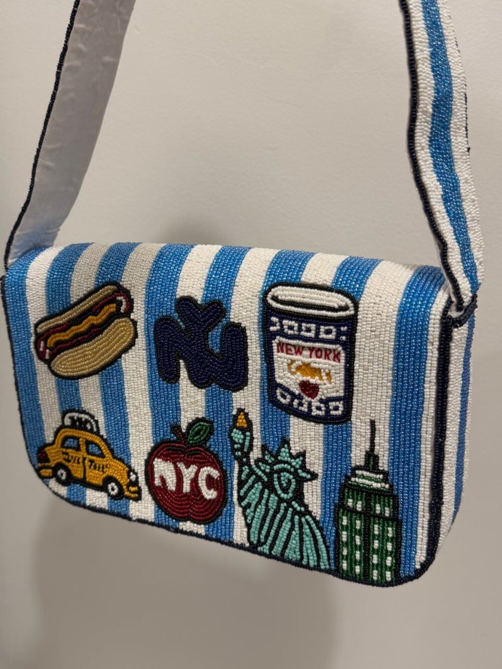 Hand Beaded NYC Shoulder Bag Blue Stripe Taxi Hot Dog Purse - Picture 3 of 4